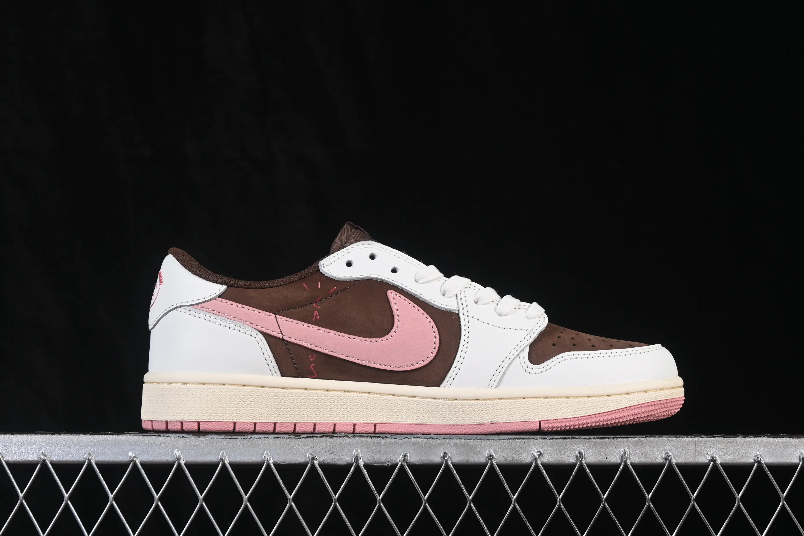 All categories Air Jordan Jordan series basketball shoes Air Jordan 1 Low ZG version Travis Scott x Air Jordan 1 Low OG AJ1 Joe 1 undercut low top full head layer DZ4137-206